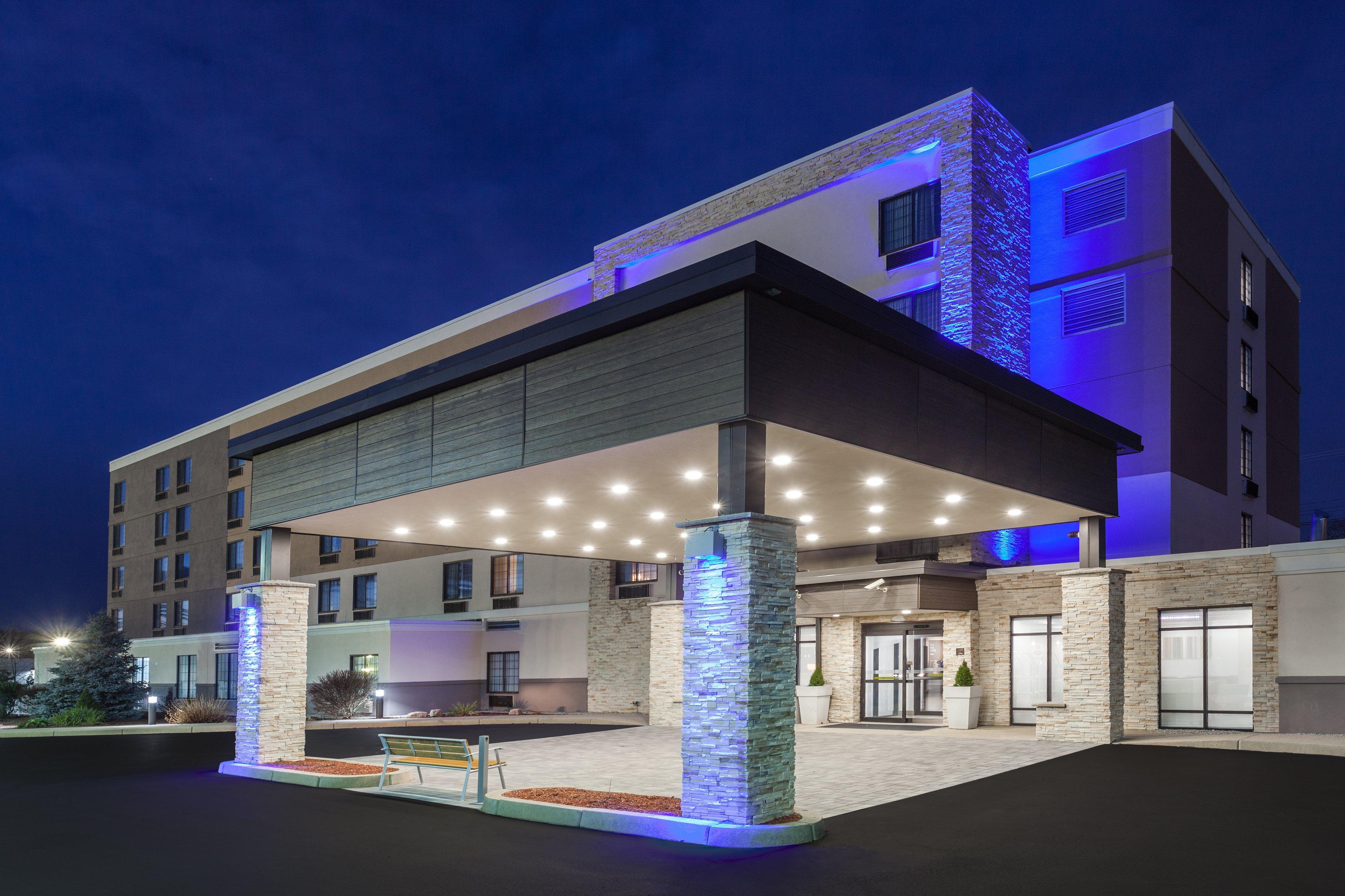 Holiday Inn Express Hotel & Suites Providence-Woonsocket By Ihg Exterior foto