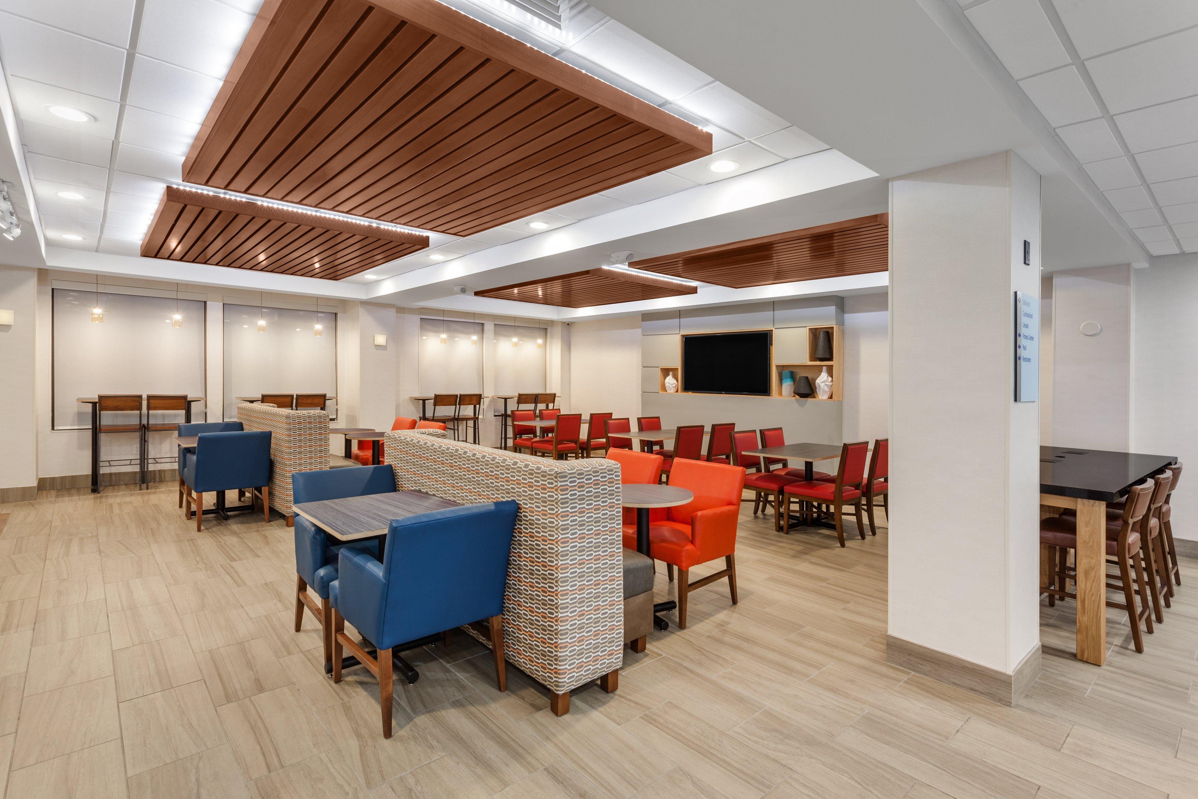 Holiday Inn Express Hotel & Suites Providence-Woonsocket By Ihg Exterior foto