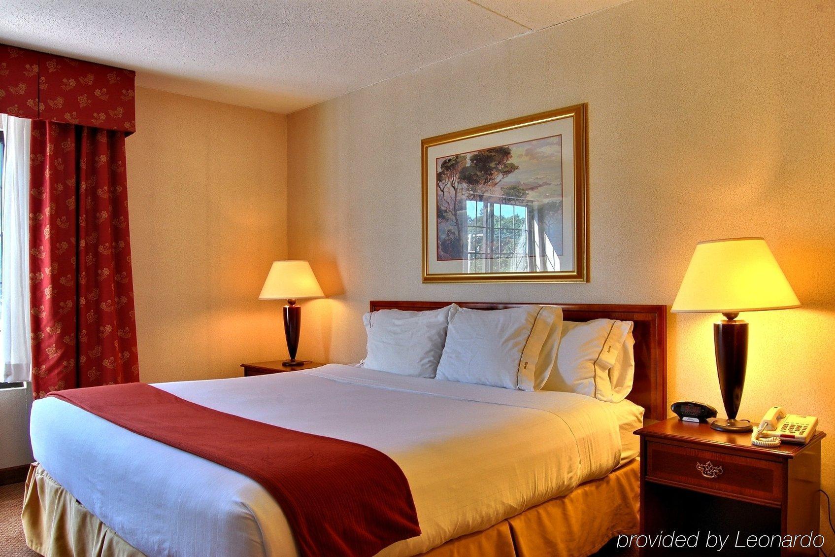 Holiday Inn Express Hotel & Suites Providence-Woonsocket By Ihg Exterior foto