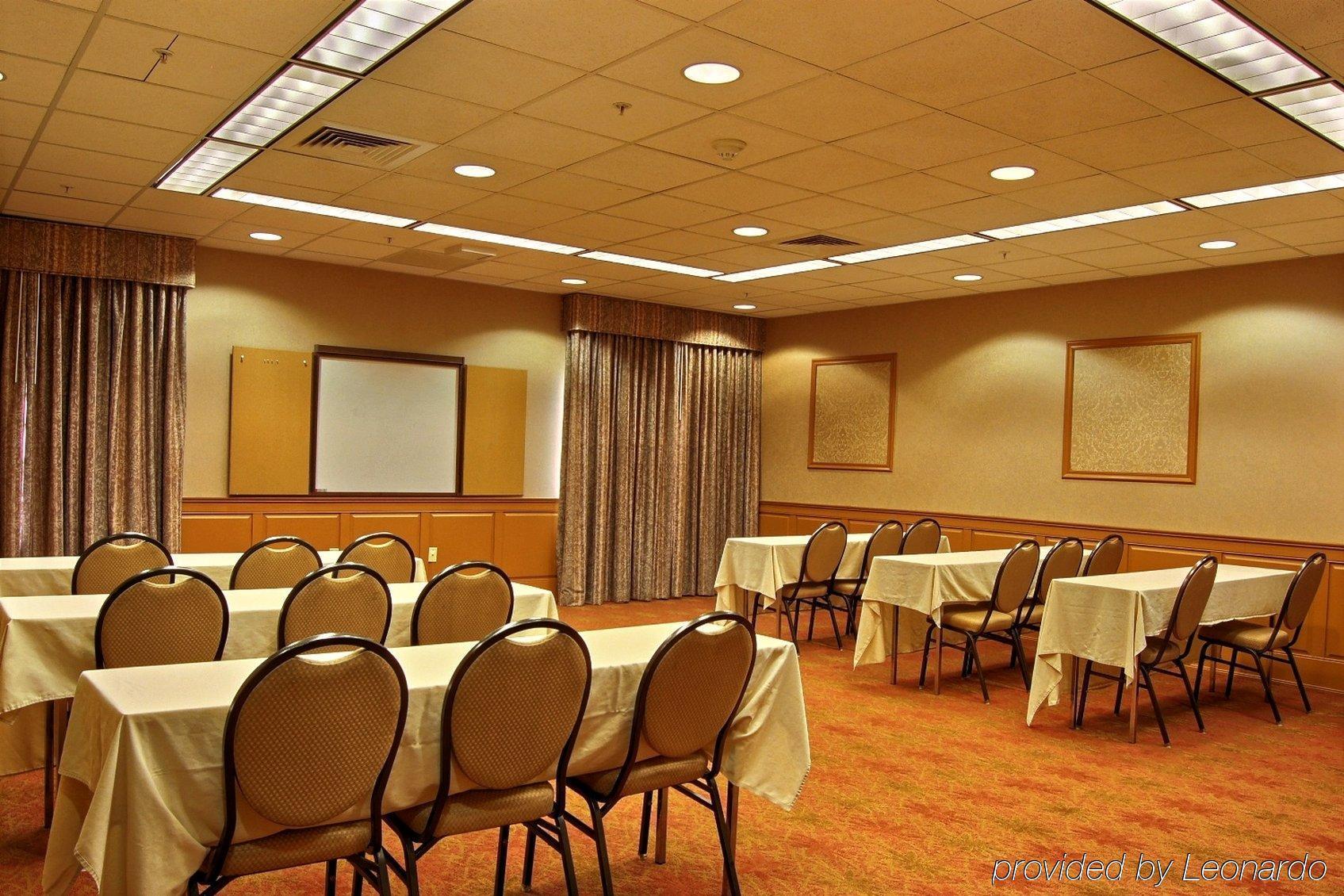 Holiday Inn Express Hotel & Suites Providence-Woonsocket By Ihg Business foto