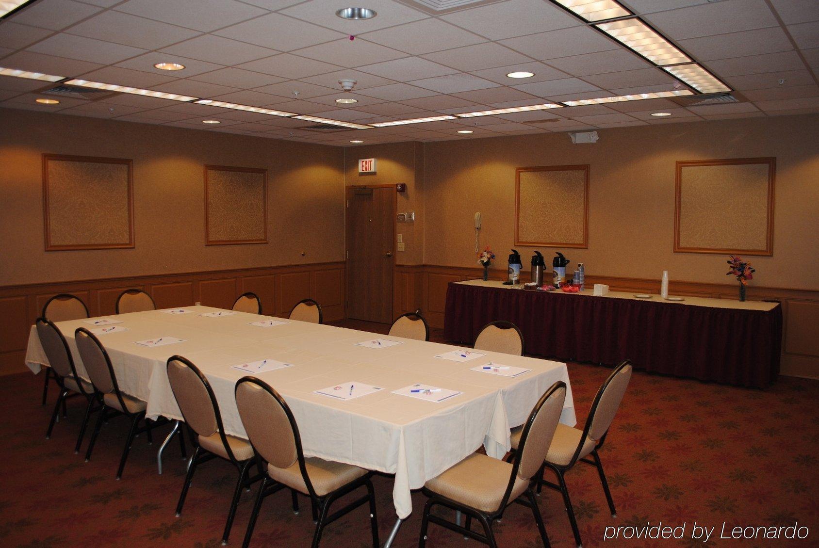 Holiday Inn Express Hotel & Suites Providence-Woonsocket By Ihg Business foto