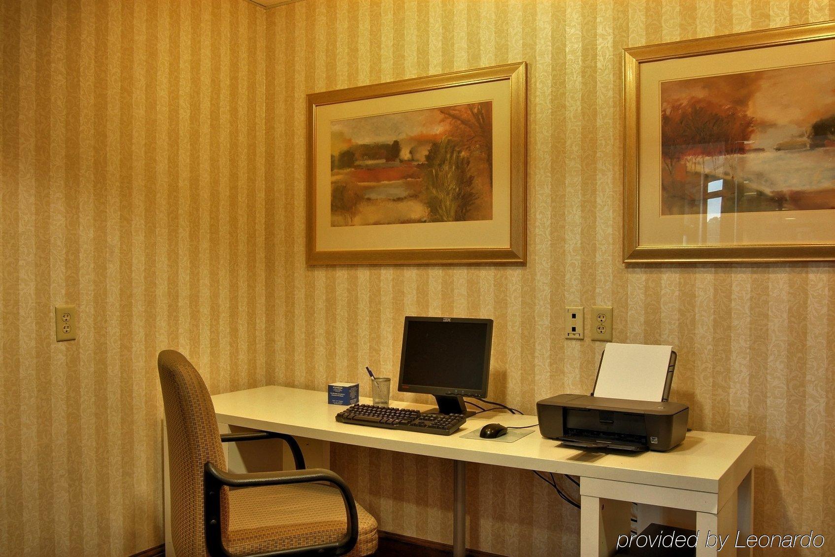 Holiday Inn Express Hotel & Suites Providence-Woonsocket By Ihg Business foto