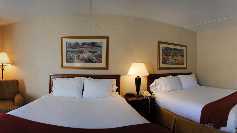 Holiday Inn Express Hotel & Suites Providence-Woonsocket By Ihg Exterior foto