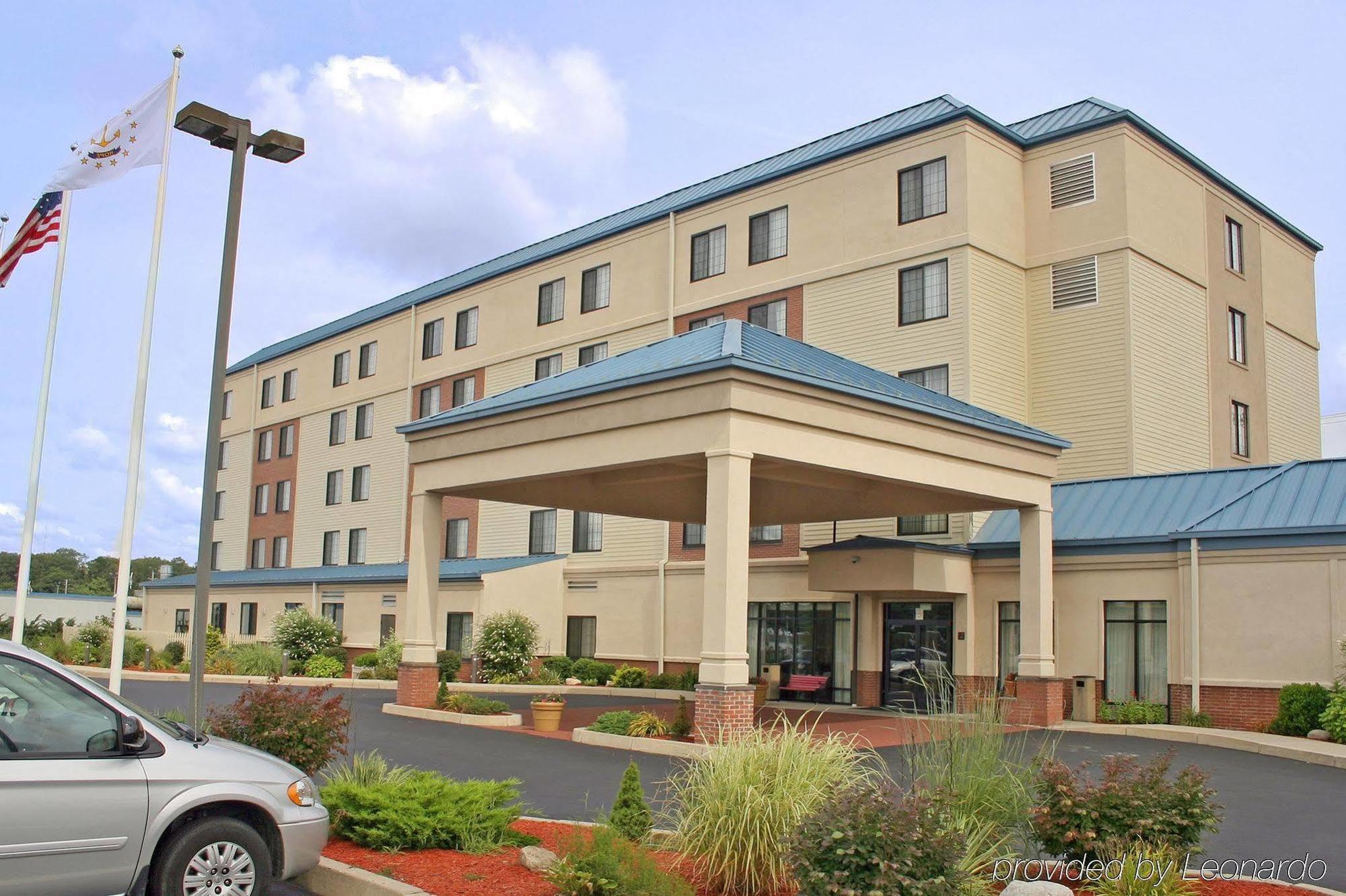 Holiday Inn Express Hotel & Suites Providence-Woonsocket By Ihg Exterior foto