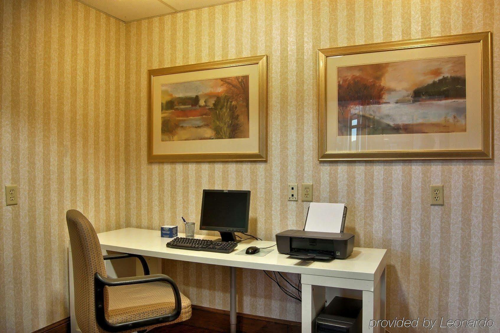 Holiday Inn Express Hotel & Suites Providence-Woonsocket By Ihg Business foto